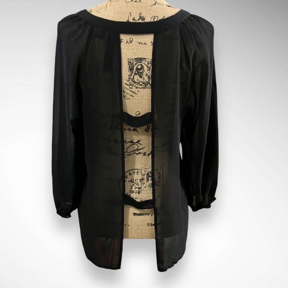 PETTICOAT ALLEY Women's Black Long Sleeve‎ Lightweight Ladder Back Top | EUC